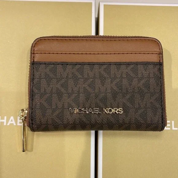 Michael Kors Jet Set Travel Medium Zip Around Card Case Brown - Picture 2 of 16